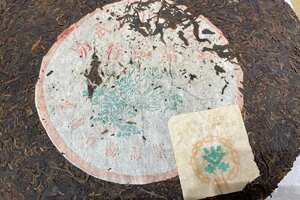 只有三片了。1999年
勐海茶厂厚纸.
红票绿大树.