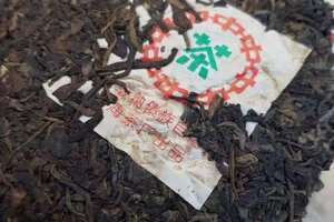 

96年勐海茶厂8582绿印生茶，勐海飞干仓茶