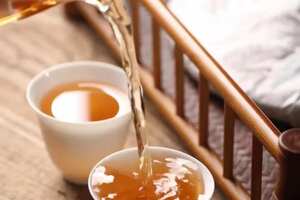 『绿滇』茗茶
一心一意做好茶
古树纯料，口感强烈，回
