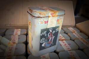九十年代·乾贞利宋聘号铁罐熟砖
锈迹斑斑的铁罐诉说着