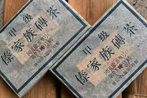2000年甲级傣家族青砖
昆明干仓储存
选用易武茶