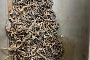 96年勐海老散茶熟茶，茶汤通透红润，入口醇厚香滑，绵