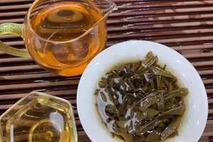 2010年易武麻黑古树茶，357克/片，7片/提茶