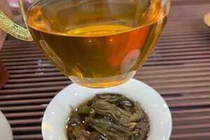 2019年布朗山茶王青饼（2019年布朗山古树茶价格表）