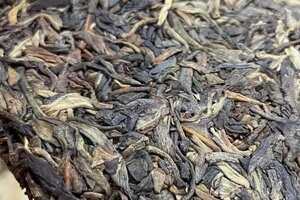 帕沙纯料大树茶，2011年订制的，没有苦涩味，回甘生