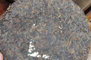 97年勐海茶厂绿印熟茶，陈香超好，厚度有层次，甘甜醇