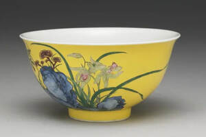 「茶器之美」珐瑯彩瓷黄地芝兰祝寿图碗