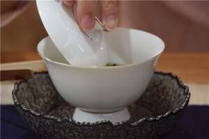 普洱茶瓷壶冲泡