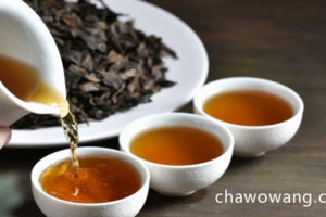 早上喝红茶还是绿茶好早上更适合喝红茶还是绿茶