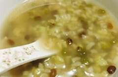 绿豆粥的功效和作用，绿豆粥怎么煮容易烂