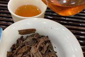 堪比孔雀白菜的2004野生茶，口感惊艳，王者风范