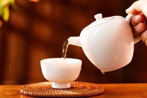 长期喝茶的人喝哪种茶比较好？喝茶要专还是要杂？