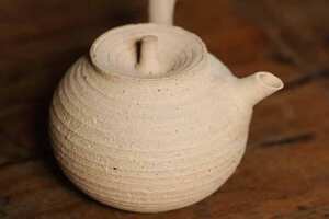 为何日本茶具是粗陶？（为何日本茶具是粗陶）