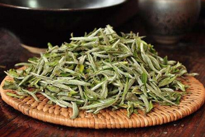 竹叶茶叶的制作方法