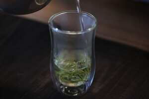 龙井茶的冲泡方法（龙井茶的冲泡方法和水温）