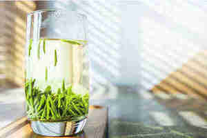 竹叶青茶用多少度的水温冲泡好？