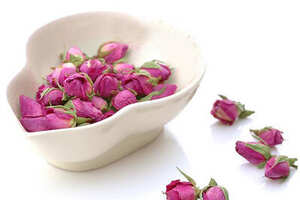 白梅花茶和玫瑰花的功效与作用