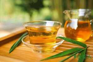 红茶适合什么季节喝_喝红茶有什么好处？