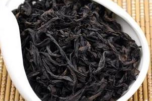武夷岩茶大红袍喝起来有焦味是正常的吗？正宗武夷岩茶的口感
