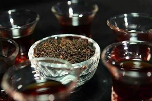 安化黑茶为什么要用100度的沸水冲泡？