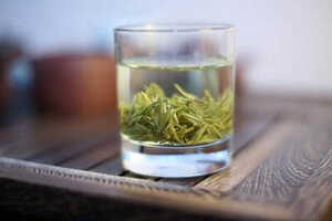 【茶功效】经常喝绿茶的好处经常喝绿茶有哪些功效与作用