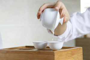 茶叶特征性成分中的“四大巨头”，了解这些，学茶很简单