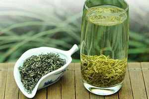 泡绿茶的水温_空腹可以喝绿茶吗？