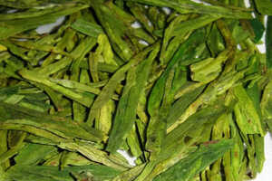 杭州龙井是绿茶吗？杭州龙井属于什么茶？