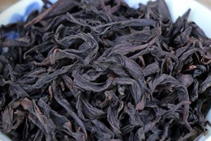 武夷岩茶大红袍的价格多少钱一斤？