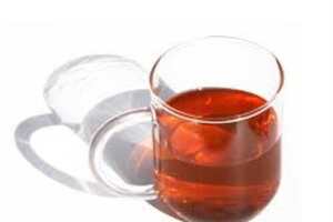 普洱茶解药性吗,吃中药或西药可以用普洱茶服用吗