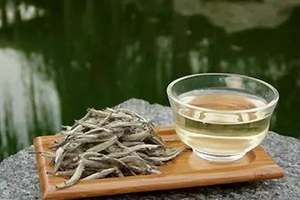 白牡丹茶的最佳品饮期是几年？