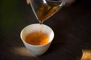 红茶有股酸味，难道是茶叶有问题