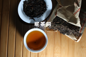 黑茶是什么茶与普洱茶的区别（黑茶和普洱茶的区别）
