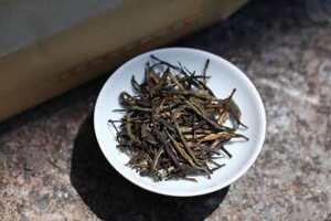 乌龙茶红茶绿茶的区别（乌龙茶的口感与红茶和绿茶的区别）