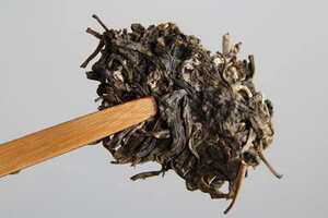 普洱生茶和绿茶如何区别（普洱生茶和绿茶的工艺区别）