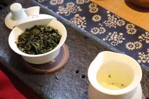 铁观音绿茶还是红茶