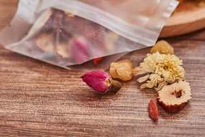 菊花玫瑰花红枣枸杞茶的功效与作用