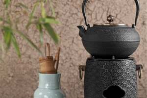 泡茶：铁壶、玻璃壶、紫砂壶究竟哪个好？
