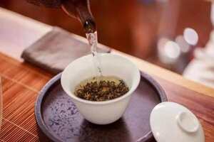绿茶红茶的功效分别是什么（红茶好还是绿茶好的功效与作用）
