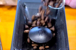 在家如何用咖啡豆制作咖啡（咖啡豆怎么制作成咖啡）