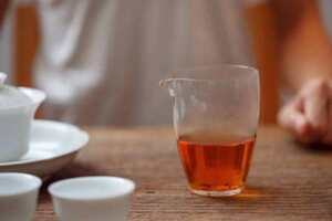 蜜糖红茶的功效与作用（红茶的功效与作用禁忌）