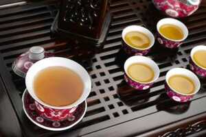 藏族的酥油茶饮茶风俗及传说（按藏族的风俗客人要怎么喝酥油茶）