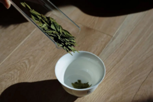 绿茶的冲泡方法和手法盖碗