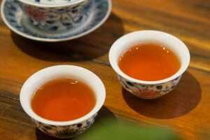 女人长期喝红茶的好处与坏处（女人喝红茶有什么好处和坏处）