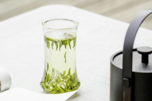 竹叶青茶用多少度的水泡合适（粉丝用多少度的水泡合适）