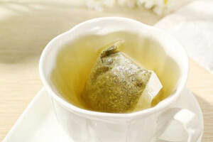 冬瓜荷叶玫瑰茶的功效与作用（冬瓜荷叶玫瑰茶的功效与作用喝了多久能帮助排便）