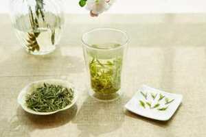 喝红茶和绿茶哪个对身体好
