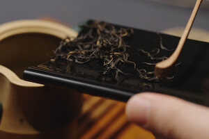 红茶加工工艺过程（简述红茶的加工工艺）