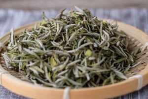 竹叶青茶是绿茶还是白茶