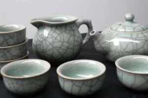 瓷器茶具之青瓷茶具（白瓷茶具和青瓷茶具哪个好）